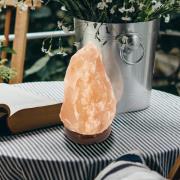 Stone bordlampe, saltkrystal, naturfarvet