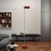 Oluce LED-gulvlampe Colombo, rød/krom, metal, 2.700 K