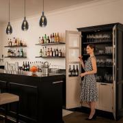 LED-pendellampe Glimsy, Ø 14 cm, sort/røggrå, glas