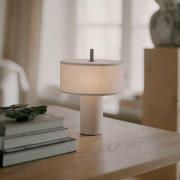 NEW WORKS LED-batteridrevet bordlampe Margin Beige, CCT, dæmpbar