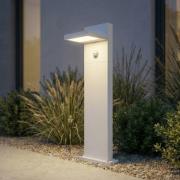 Lucande LED-gadelampe Silvan, hvid, 65 cm, sensor, IP54