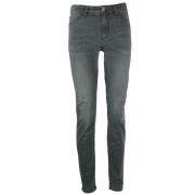 Magic Fit Slim Skinny Jeans