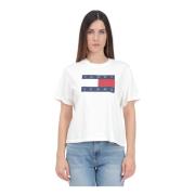 Hvid Streetwear T-shirt med Flag Badge