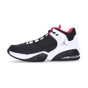 Aura 3 Basketball Sneakers