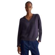 Kashmir V-hals sweater med metal bogstaver