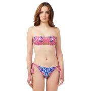 Vibrant Fuchsia Bikini til eventyrlystne fashionistas