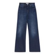 Wide Leg Jeans Wanda Model