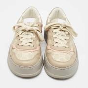 Pre-owned Canvas sneakers